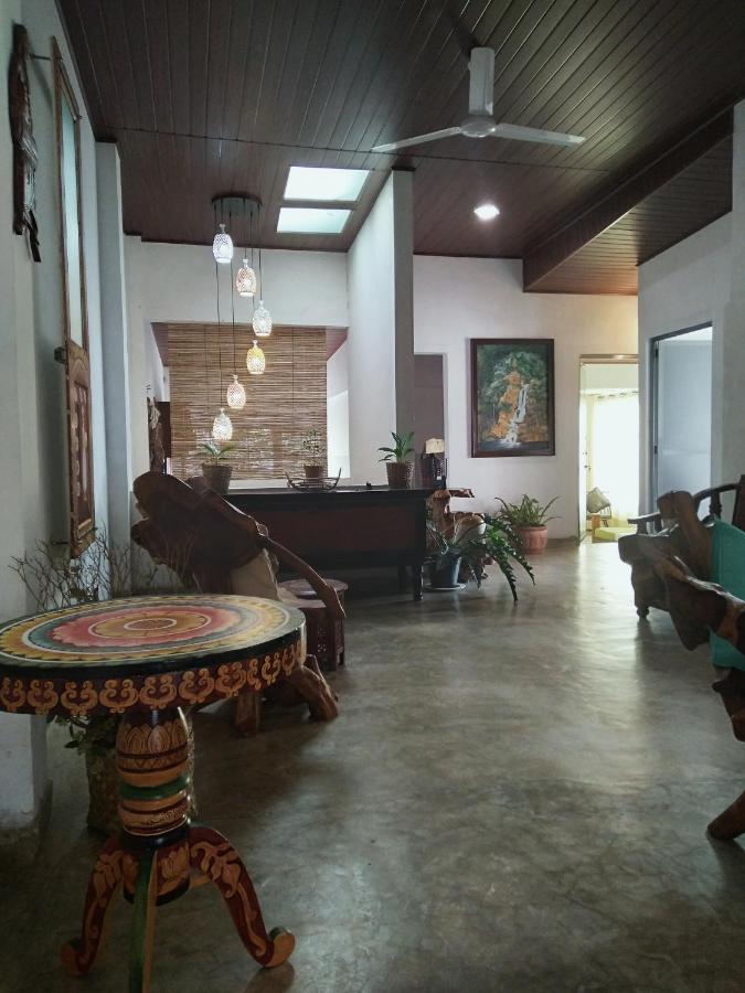 Barefoot Inn Kandy Ngoại thất bức ảnh