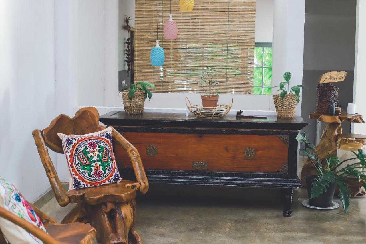 Barefoot Inn Kandy Ngoại thất bức ảnh
