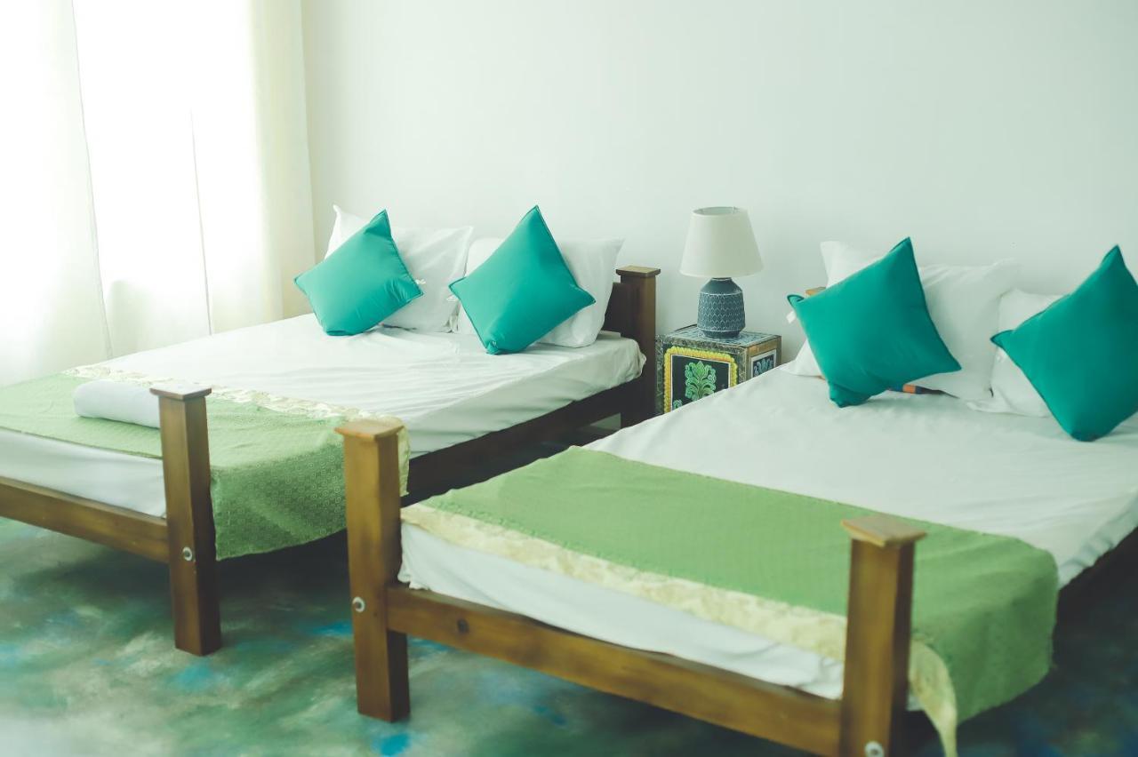 Barefoot Inn Kandy Ngoại thất bức ảnh