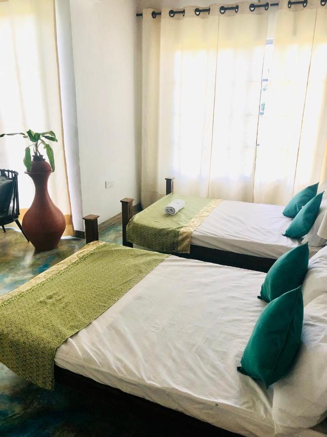 Barefoot Inn Kandy Ngoại thất bức ảnh