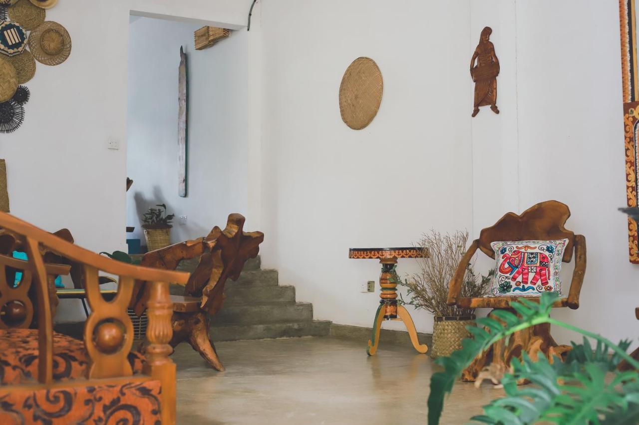 Barefoot Inn Kandy Ngoại thất bức ảnh
