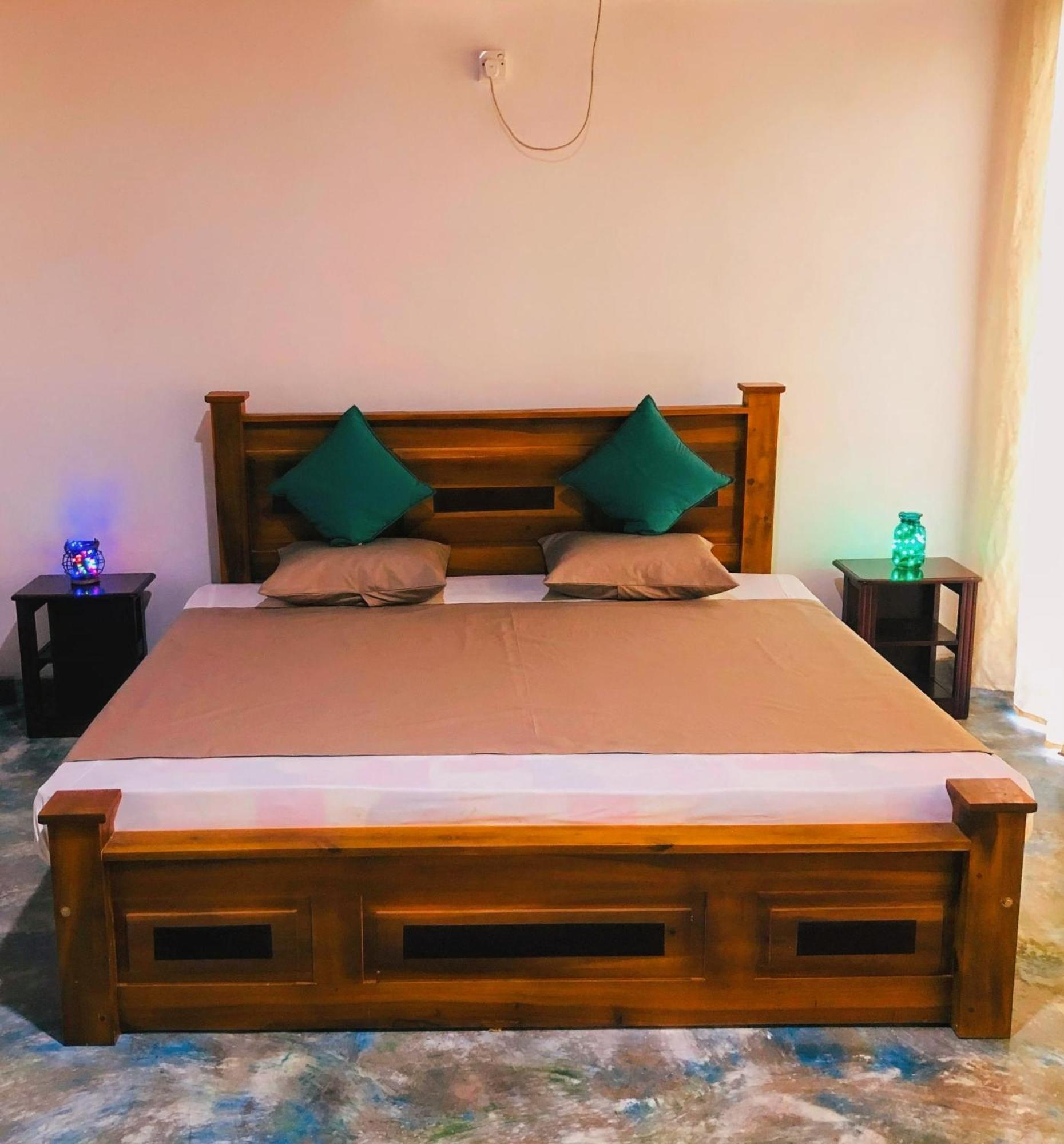 Barefoot Inn Kandy Ngoại thất bức ảnh