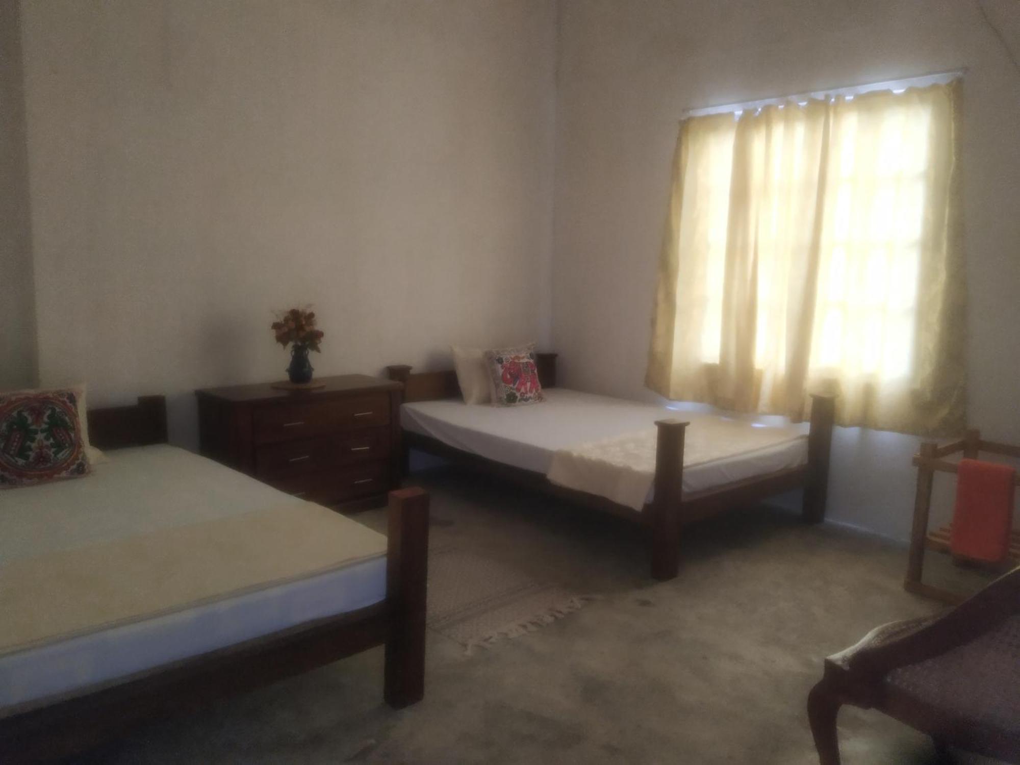 Barefoot Inn Kandy Ngoại thất bức ảnh